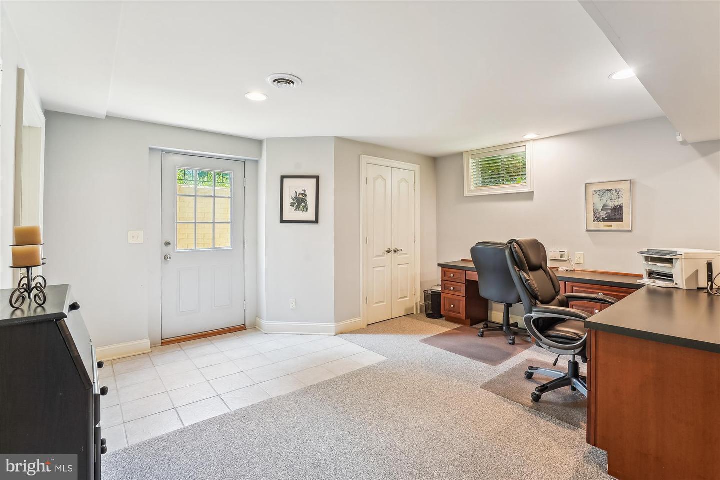 9111 OAK CHASE CT, FAIRFAX STATION, Virginia 22039, 4 Bedrooms Bedrooms, ,3 BathroomsBathrooms,Residential,For sale,9111 OAK CHASE CT,VAFX2245910 MLS # VAFX2245910