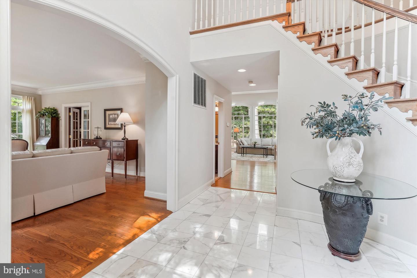 9111 OAK CHASE CT, FAIRFAX STATION, Virginia 22039, 4 Bedrooms Bedrooms, ,3 BathroomsBathrooms,Residential,For sale,9111 OAK CHASE CT,VAFX2245910 MLS # VAFX2245910