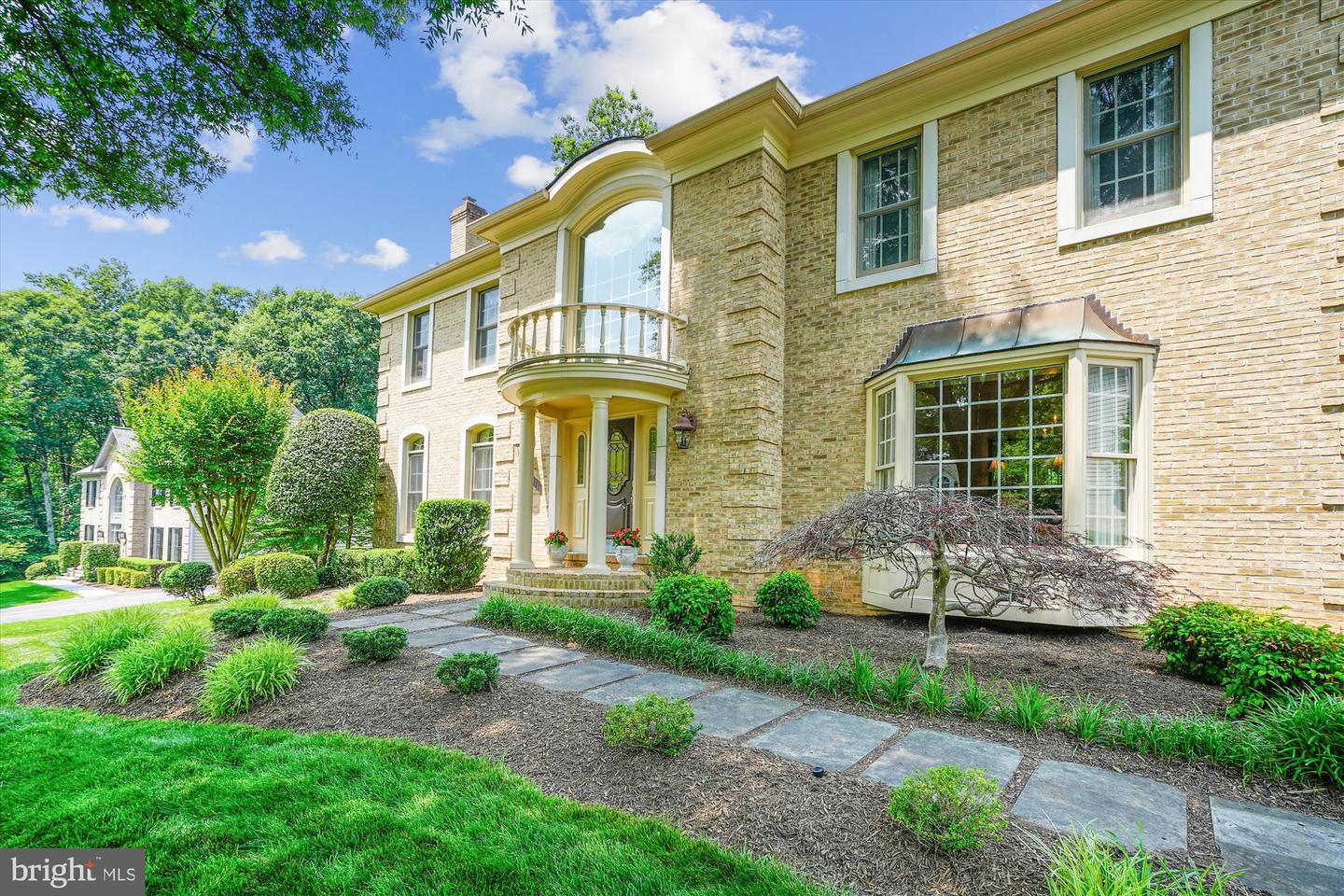 9111 OAK CHASE CT, FAIRFAX STATION, Virginia 22039, 4 Bedrooms Bedrooms, ,3 BathroomsBathrooms,Residential,For sale,9111 OAK CHASE CT,VAFX2245910 MLS # VAFX2245910