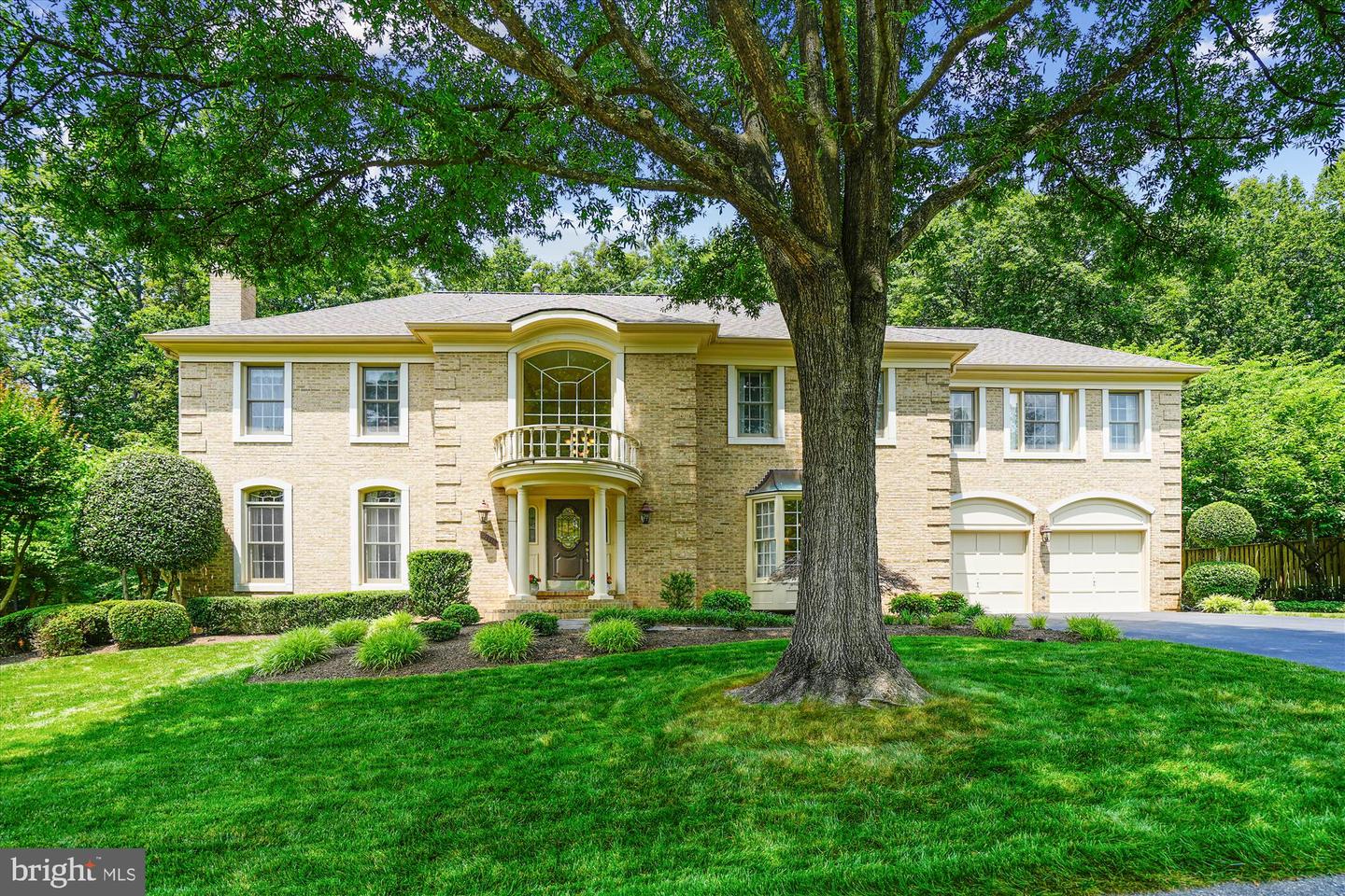 9111 OAK CHASE CT, FAIRFAX STATION, Virginia 22039, 4 Bedrooms Bedrooms, ,3 BathroomsBathrooms,Residential,For sale,9111 OAK CHASE CT,VAFX2245910 MLS # VAFX2245910