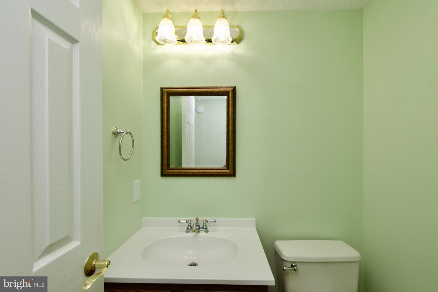 7818 ROUNDABOUT WAY, SPRINGFIELD, Virginia 22153, 5 Bedrooms Bedrooms, ,2 BathroomsBathrooms,Residential,For sale,7818 ROUNDABOUT WAY,VAFX2245976 MLS # VAFX2245976