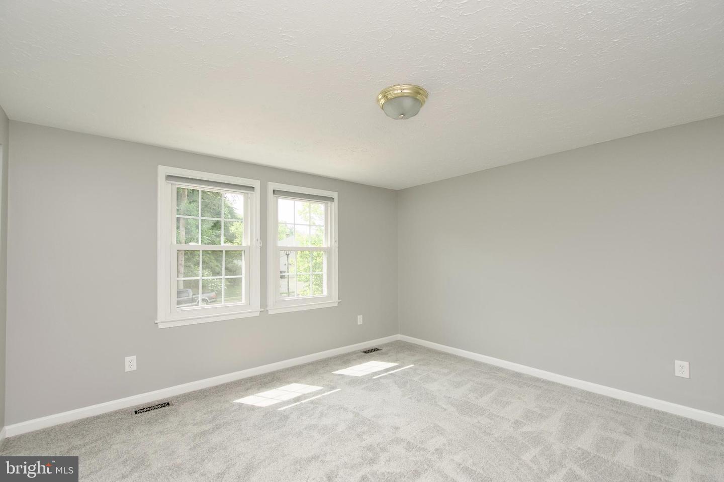7818 ROUNDABOUT WAY, SPRINGFIELD, Virginia 22153, 5 Bedrooms Bedrooms, ,2 BathroomsBathrooms,Residential,For sale,7818 ROUNDABOUT WAY,VAFX2245976 MLS # VAFX2245976