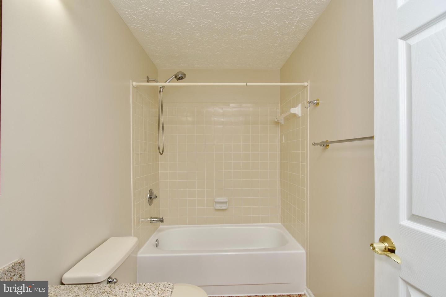 7818 ROUNDABOUT WAY, SPRINGFIELD, Virginia 22153, 5 Bedrooms Bedrooms, ,2 BathroomsBathrooms,Residential,For sale,7818 ROUNDABOUT WAY,VAFX2245976 MLS # VAFX2245976