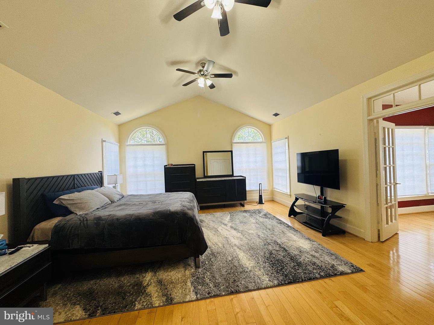 15566 SMITHFIELD PL, CENTREVILLE, Virginia 20120, 5 Bedrooms Bedrooms, ,4 BathroomsBathrooms,Residential,For sale,15566 SMITHFIELD PL,VAFX2245894 MLS # VAFX2245894