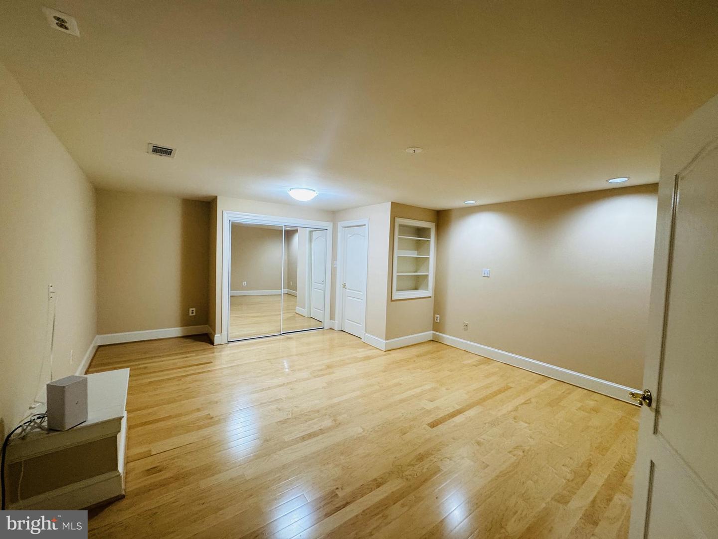 15566 SMITHFIELD PL, CENTREVILLE, Virginia 20120, 5 Bedrooms Bedrooms, ,4 BathroomsBathrooms,Residential,For sale,15566 SMITHFIELD PL,VAFX2245894 MLS # VAFX2245894