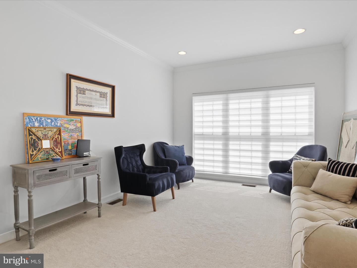 25738 S VILLAGE DR, CHANTILLY, Virginia 20152, 5 Bedrooms Bedrooms, ,4 BathroomsBathrooms,Residential,For sale,25738 S VILLAGE DR,VALO2099028 MLS # VALO2099028