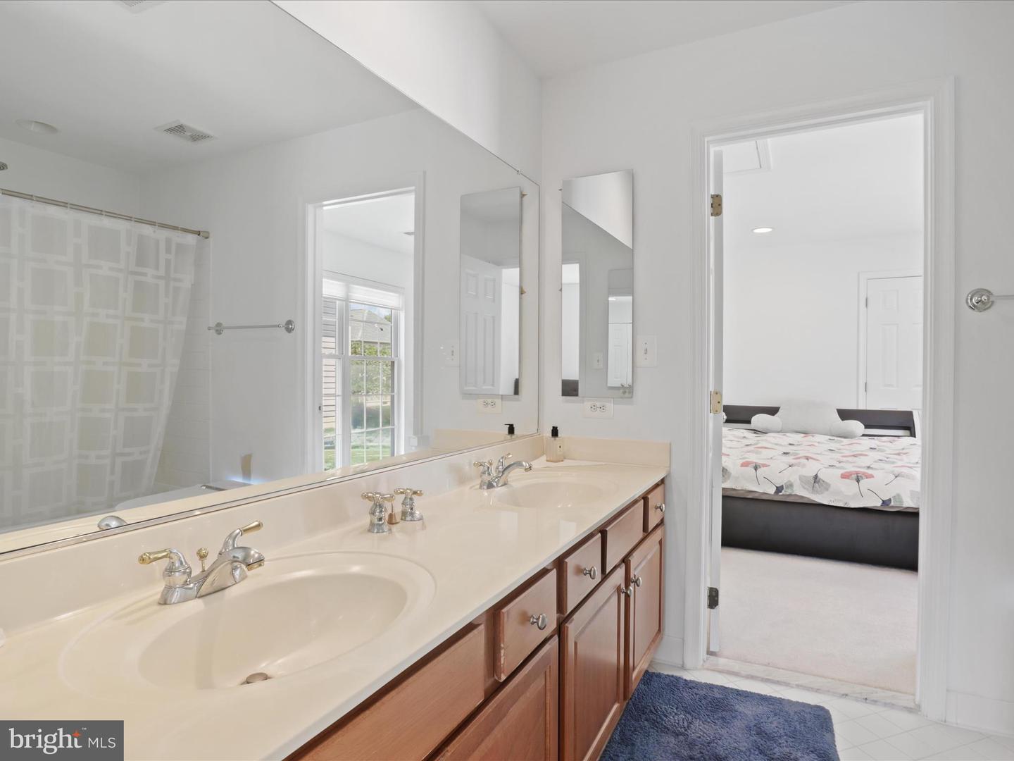 25738 S VILLAGE DR, CHANTILLY, Virginia 20152, 5 Bedrooms Bedrooms, ,4 BathroomsBathrooms,Residential,For sale,25738 S VILLAGE DR,VALO2099028 MLS # VALO2099028