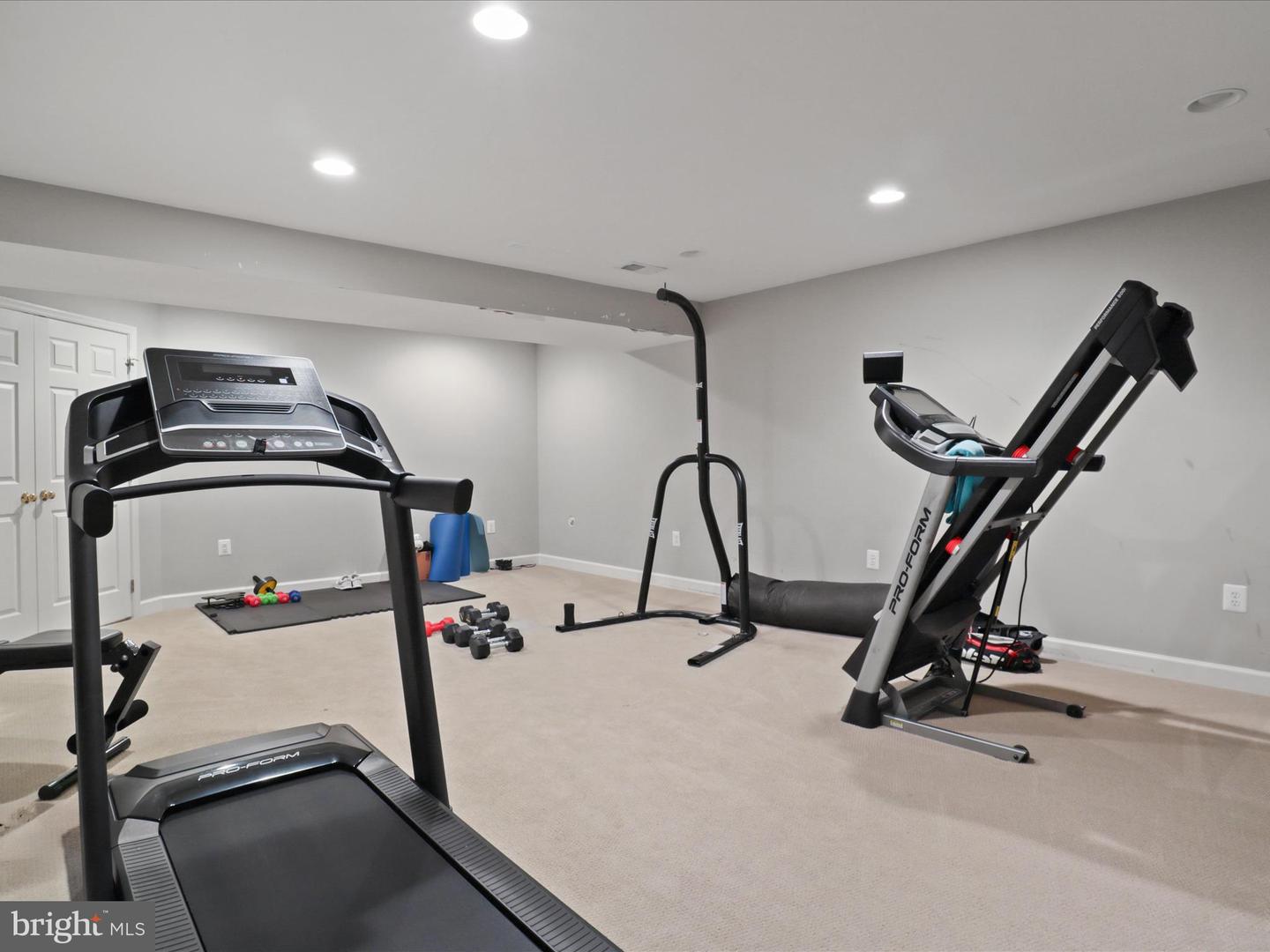 25738 S VILLAGE DR, CHANTILLY, Virginia 20152, 5 Bedrooms Bedrooms, ,4 BathroomsBathrooms,Residential,For sale,25738 S VILLAGE DR,VALO2099028 MLS # VALO2099028