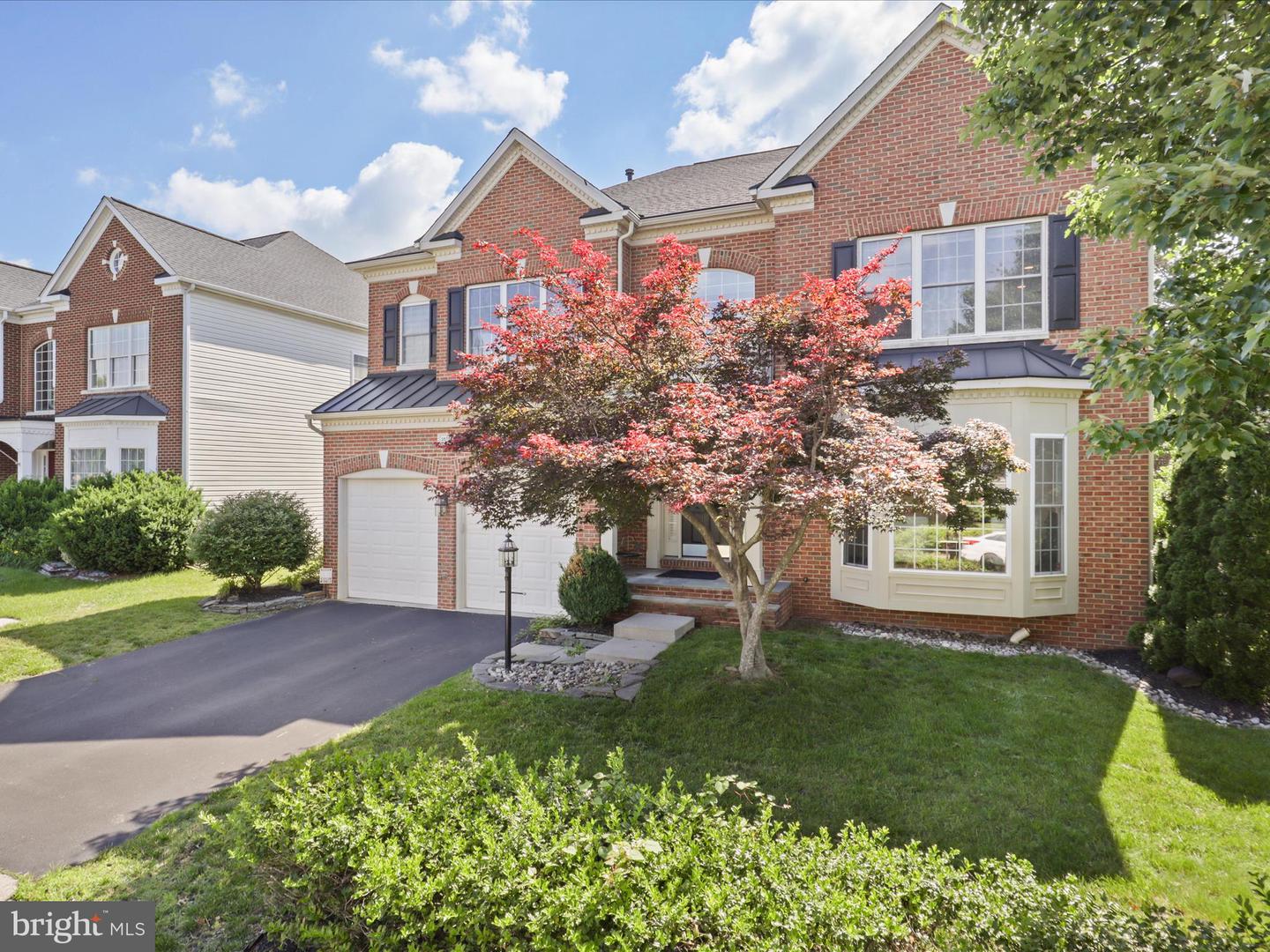 25738 S VILLAGE DR, CHANTILLY, Virginia 20152, 5 Bedrooms Bedrooms, ,4 BathroomsBathrooms,Residential,For sale,25738 S VILLAGE DR,VALO2099028 MLS # VALO2099028