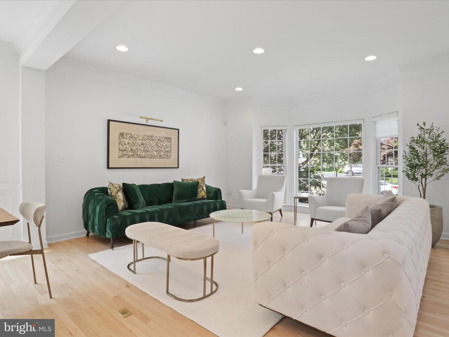 25738 S VILLAGE DR, CHANTILLY, Virginia 20152, 5 Bedrooms Bedrooms, ,4 BathroomsBathrooms,Residential,For sale,25738 S VILLAGE DR,VALO2099028 MLS # VALO2099028