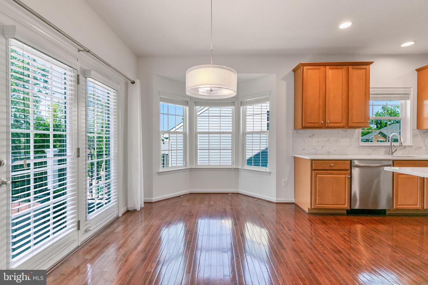 40652 BANSHEE DR, LEESBURG, Virginia 20175, 4 Bedrooms Bedrooms, ,3 BathroomsBathrooms,Residential,For sale,40652 BANSHEE DR,VALO2099032 MLS # VALO2099032