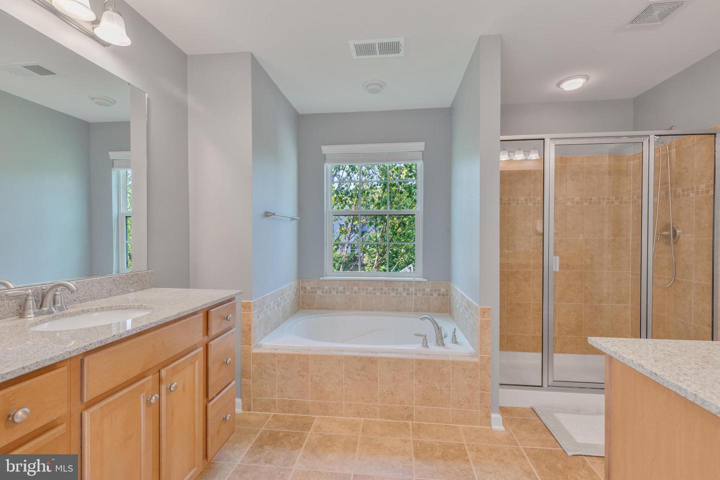 40652 BANSHEE DR, LEESBURG, Virginia 20175, 4 Bedrooms Bedrooms, ,3 BathroomsBathrooms,Residential,For sale,40652 BANSHEE DR,VALO2099032 MLS # VALO2099032