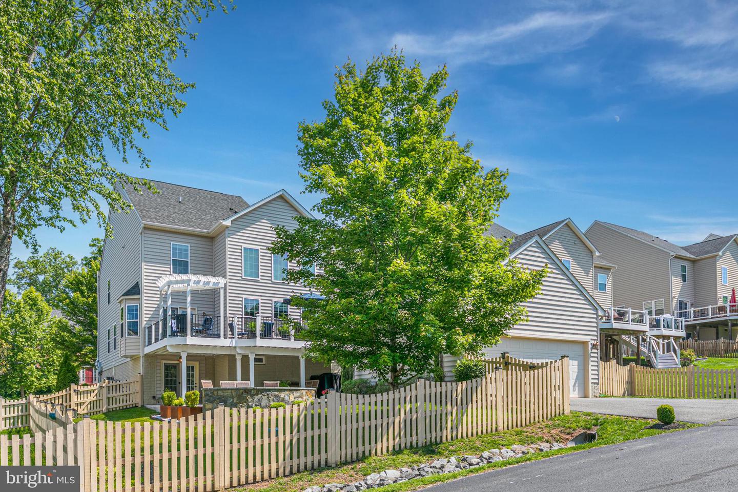 40652 BANSHEE DR, LEESBURG, Virginia 20175, 4 Bedrooms Bedrooms, ,3 BathroomsBathrooms,Residential,For sale,40652 BANSHEE DR,VALO2099032 MLS # VALO2099032