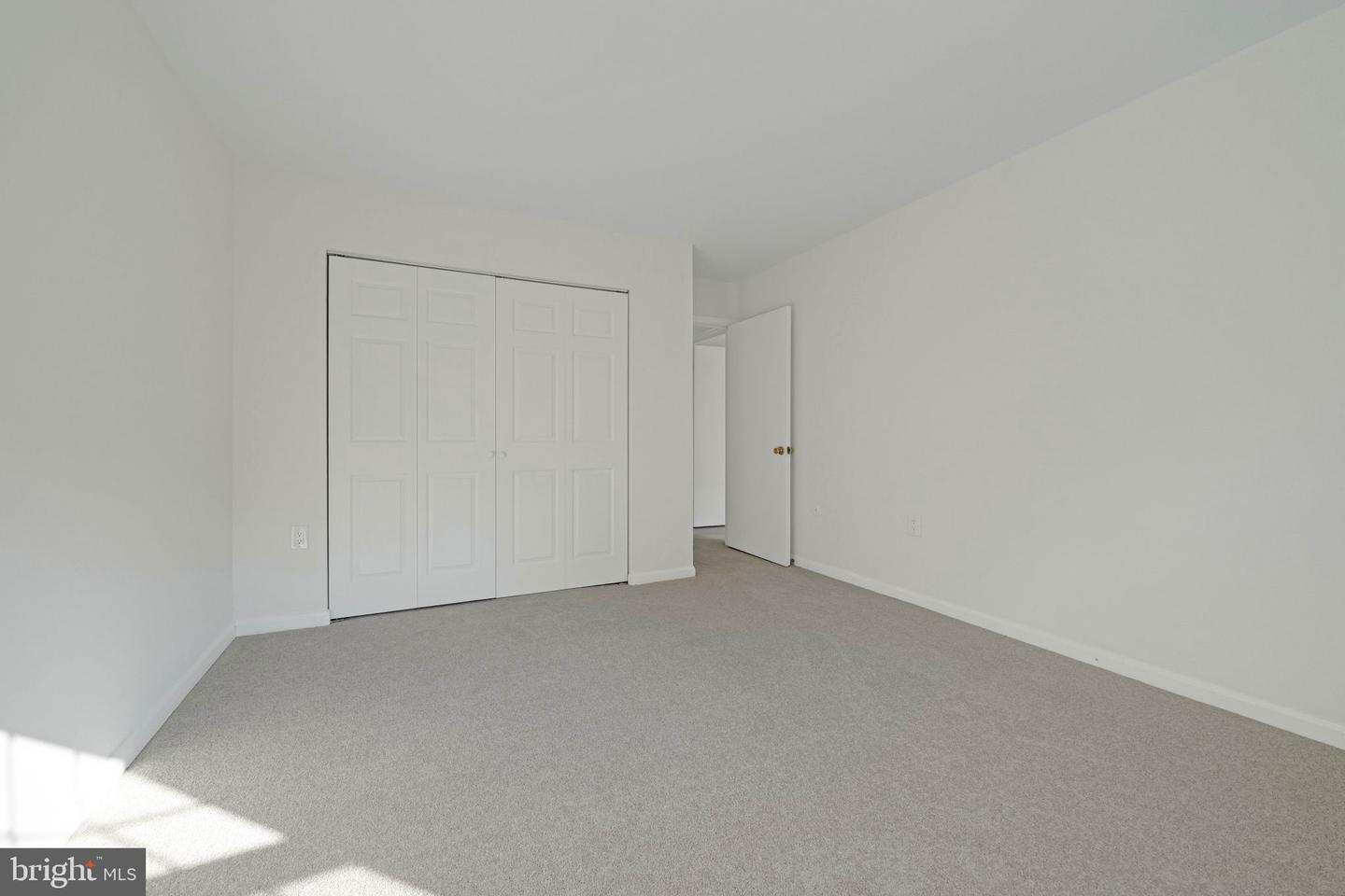 1135 MOOREFIELD HILL CT SW, VIENNA, Virginia 22180, 4 Bedrooms Bedrooms, ,3 BathroomsBathrooms,Residential,For sale,1135 MOOREFIELD HILL CT SW,VAFX2246244 MLS # VAFX2246244