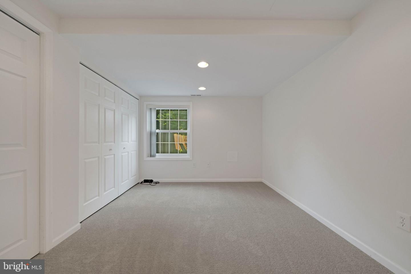 1135 MOOREFIELD HILL CT SW, VIENNA, Virginia 22180, 4 Bedrooms Bedrooms, ,3 BathroomsBathrooms,Residential,For sale,1135 MOOREFIELD HILL CT SW,VAFX2246244 MLS # VAFX2246244
