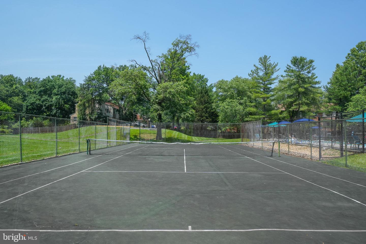 1135 MOOREFIELD HILL CT SW, VIENNA, Virginia 22180, 4 Bedrooms Bedrooms, ,3 BathroomsBathrooms,Residential,For sale,1135 MOOREFIELD HILL CT SW,VAFX2246244 MLS # VAFX2246244