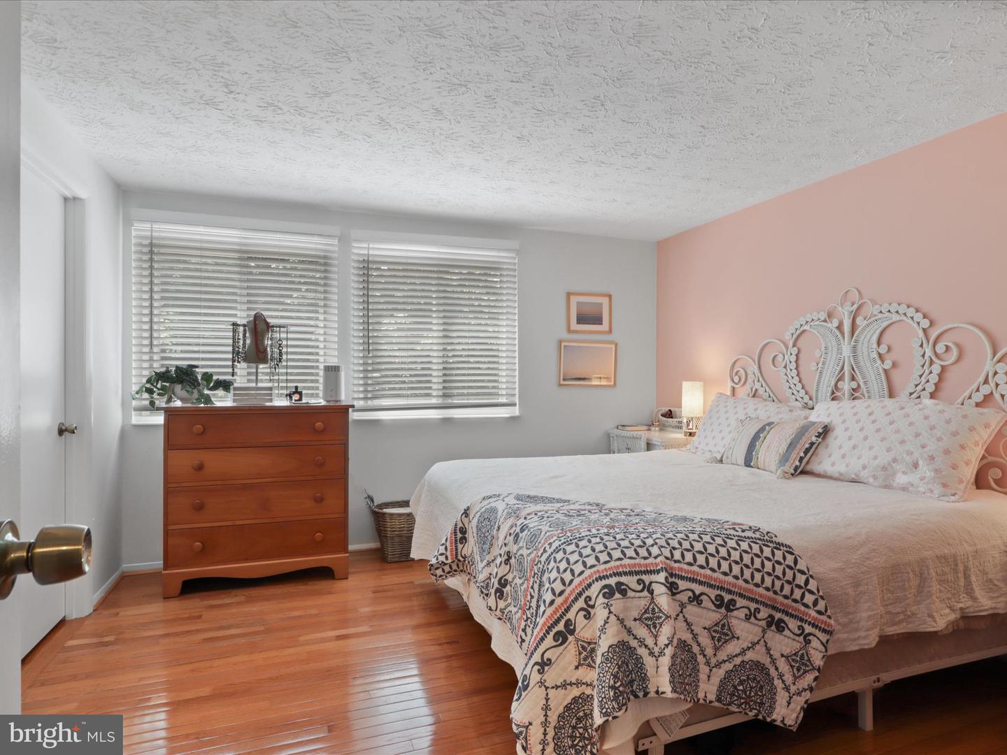 2042 BROOKS SQUARE PL, FALLS CHURCH, Virginia 22043, 3 Bedrooms Bedrooms, ,2 BathroomsBathrooms,Residential,For sale,2042 BROOKS SQUARE PL,VAFX2246336 MLS # VAFX2246336