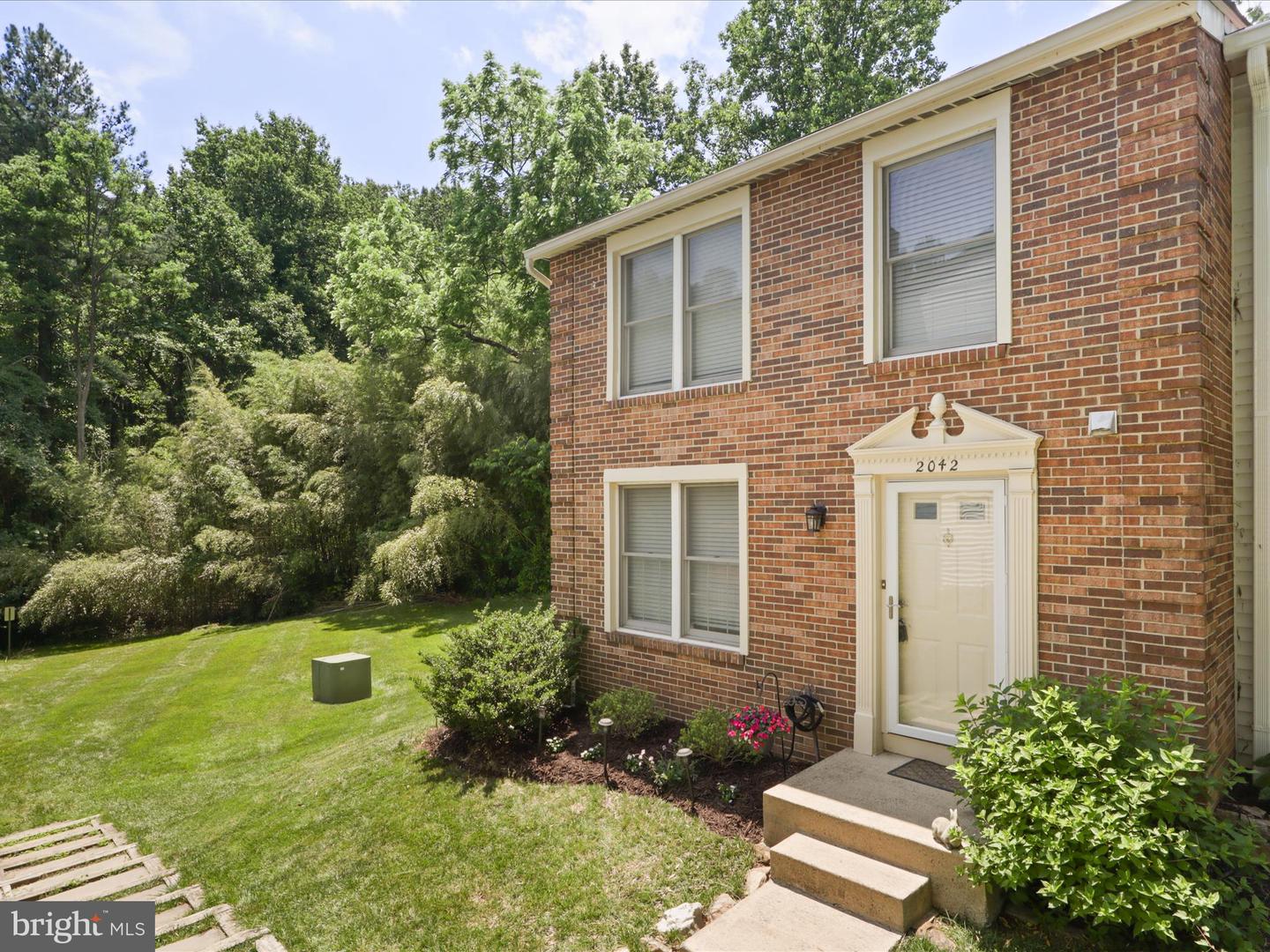 2042 BROOKS SQUARE PL, FALLS CHURCH, Virginia 22043, 3 Bedrooms Bedrooms, ,2 BathroomsBathrooms,Residential,For sale,2042 BROOKS SQUARE PL,VAFX2246336 MLS # VAFX2246336