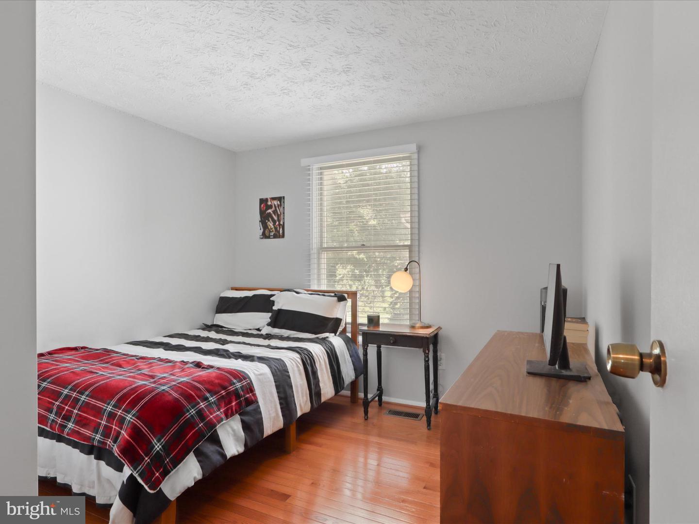 2042 BROOKS SQUARE PL, FALLS CHURCH, Virginia 22043, 3 Bedrooms Bedrooms, ,2 BathroomsBathrooms,Residential,For sale,2042 BROOKS SQUARE PL,VAFX2246336 MLS # VAFX2246336