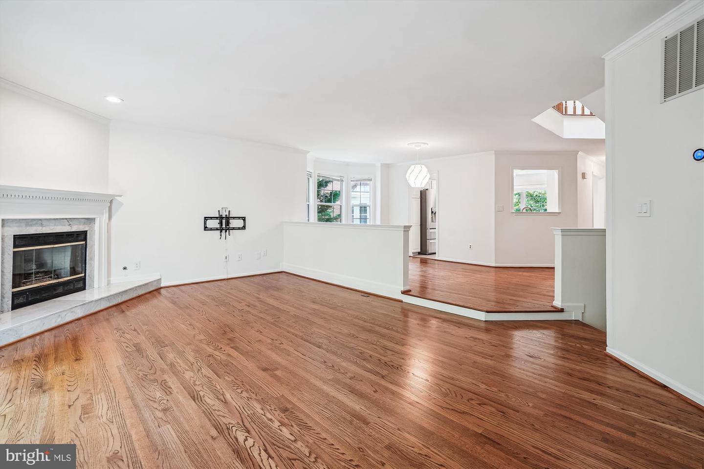 13148 ASHNUT LN, HERNDON, Virginia 20171, 3 Bedrooms Bedrooms, ,2 BathroomsBathrooms,Residential,For sale,13148 ASHNUT LN,VAFX2246424 MLS # VAFX2246424