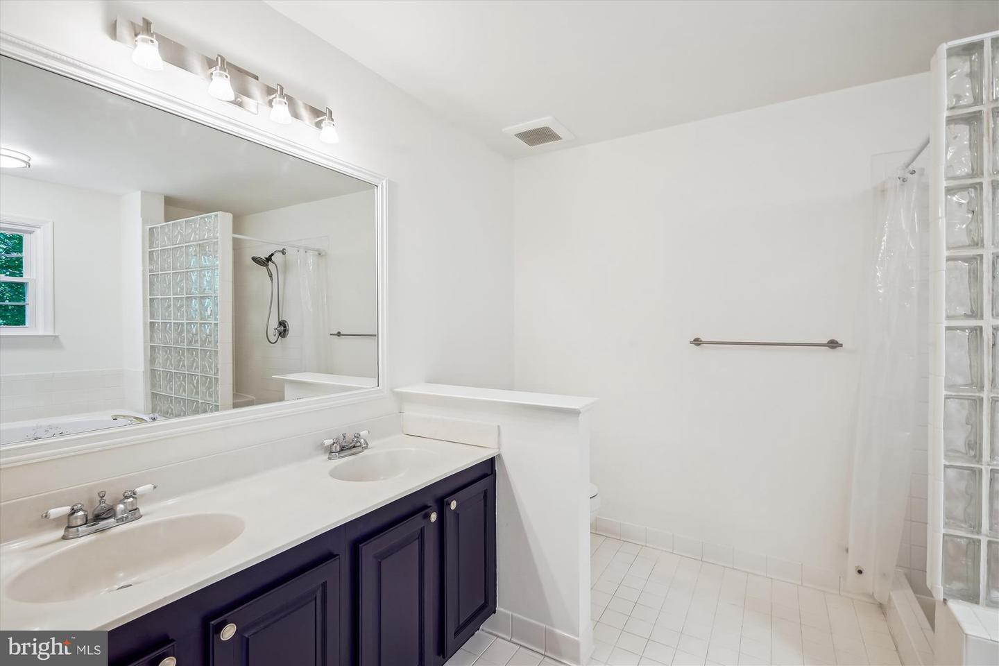 13148 ASHNUT LN, HERNDON, Virginia 20171, 3 Bedrooms Bedrooms, ,2 BathroomsBathrooms,Residential,For sale,13148 ASHNUT LN,VAFX2246424 MLS # VAFX2246424