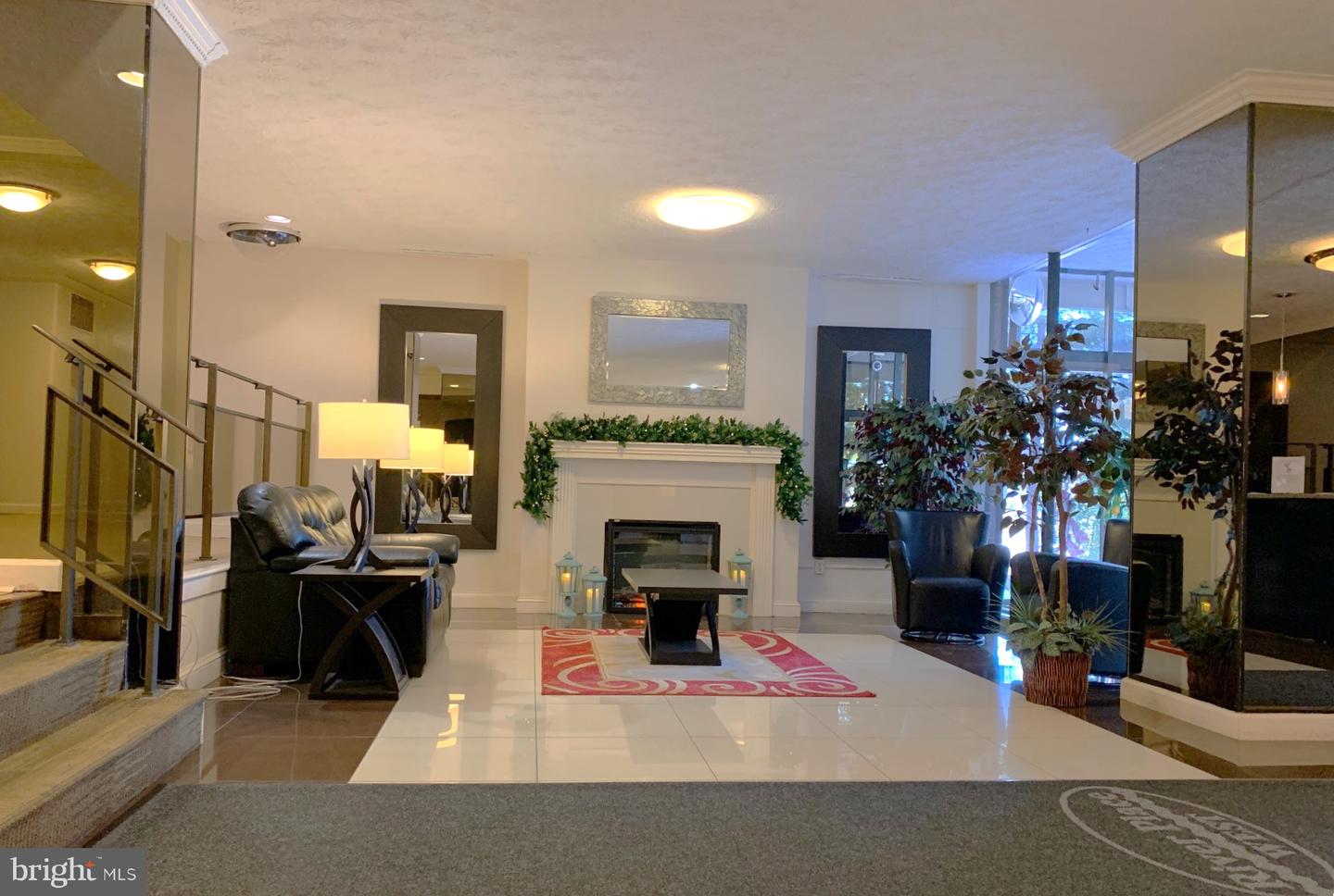 1111 ARLINGTON BLVD #907, ARLINGTON, Virginia 22209, 1 Bedroom Bedrooms, ,1 BathroomBathrooms,Residential,For sale,1111 ARLINGTON BLVD #907,VAAR2058930 MLS # VAAR2058930
