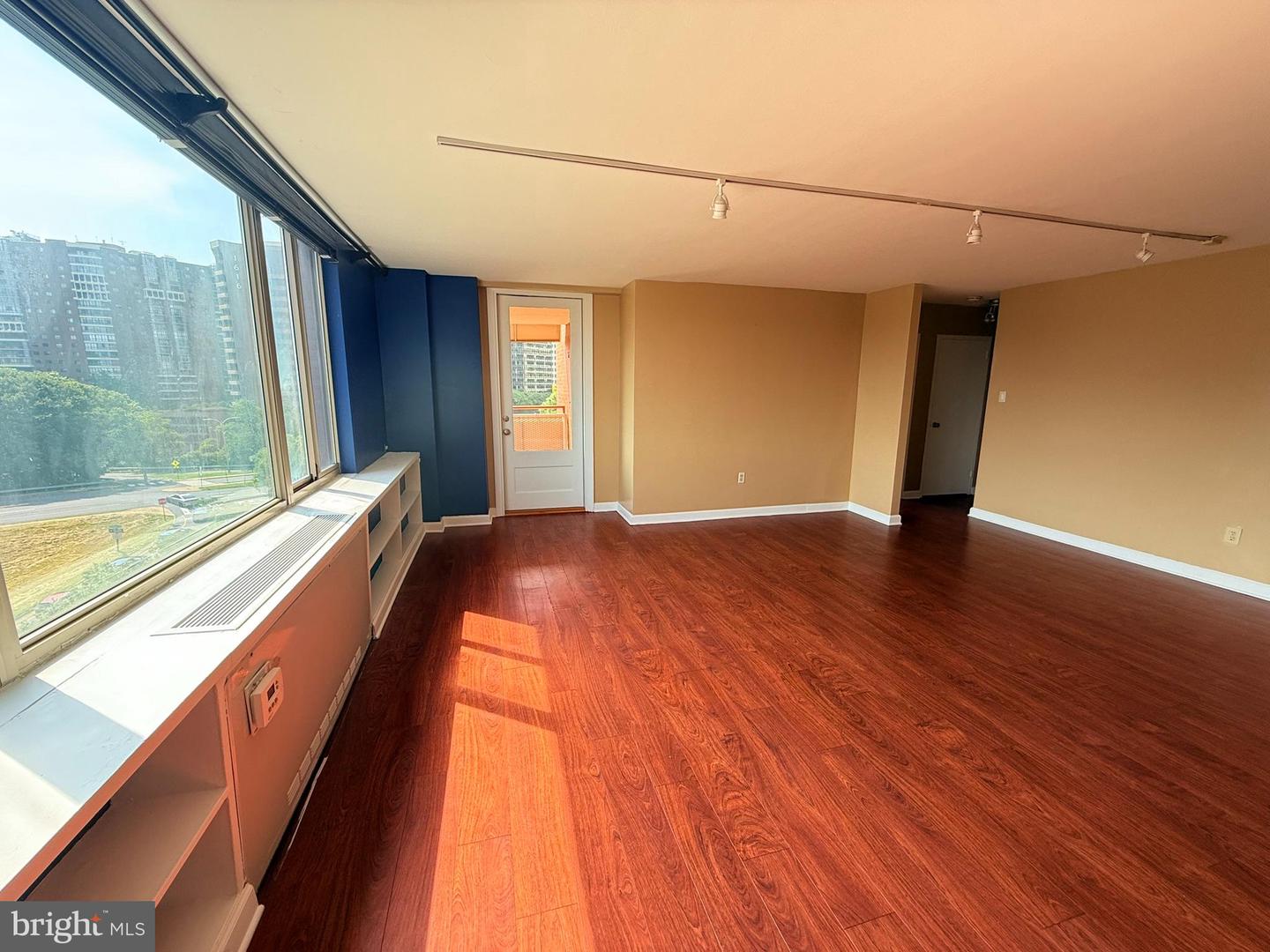 1111 ARLINGTON BLVD #907, ARLINGTON, Virginia 22209, 1 Bedroom Bedrooms, ,1 BathroomBathrooms,Residential,For sale,1111 ARLINGTON BLVD #907,VAAR2058930 MLS # VAAR2058930