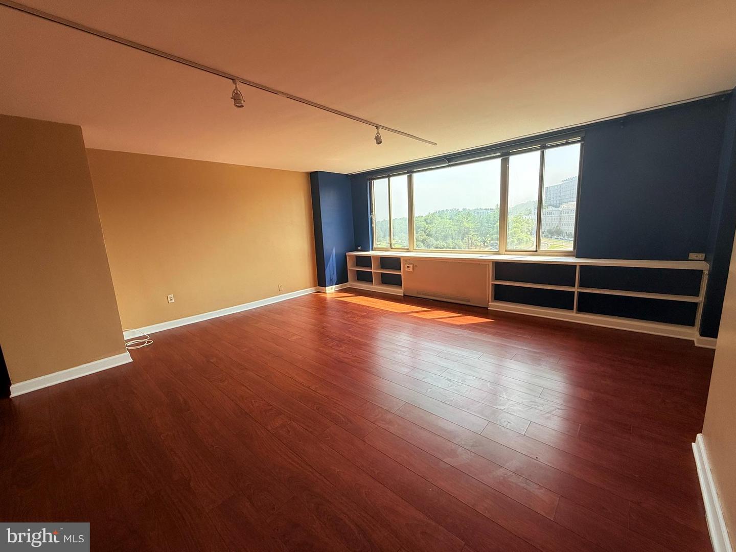 1111 ARLINGTON BLVD #907, ARLINGTON, Virginia 22209, 1 Bedroom Bedrooms, ,1 BathroomBathrooms,Residential,For sale,1111 ARLINGTON BLVD #907,VAAR2058930 MLS # VAAR2058930