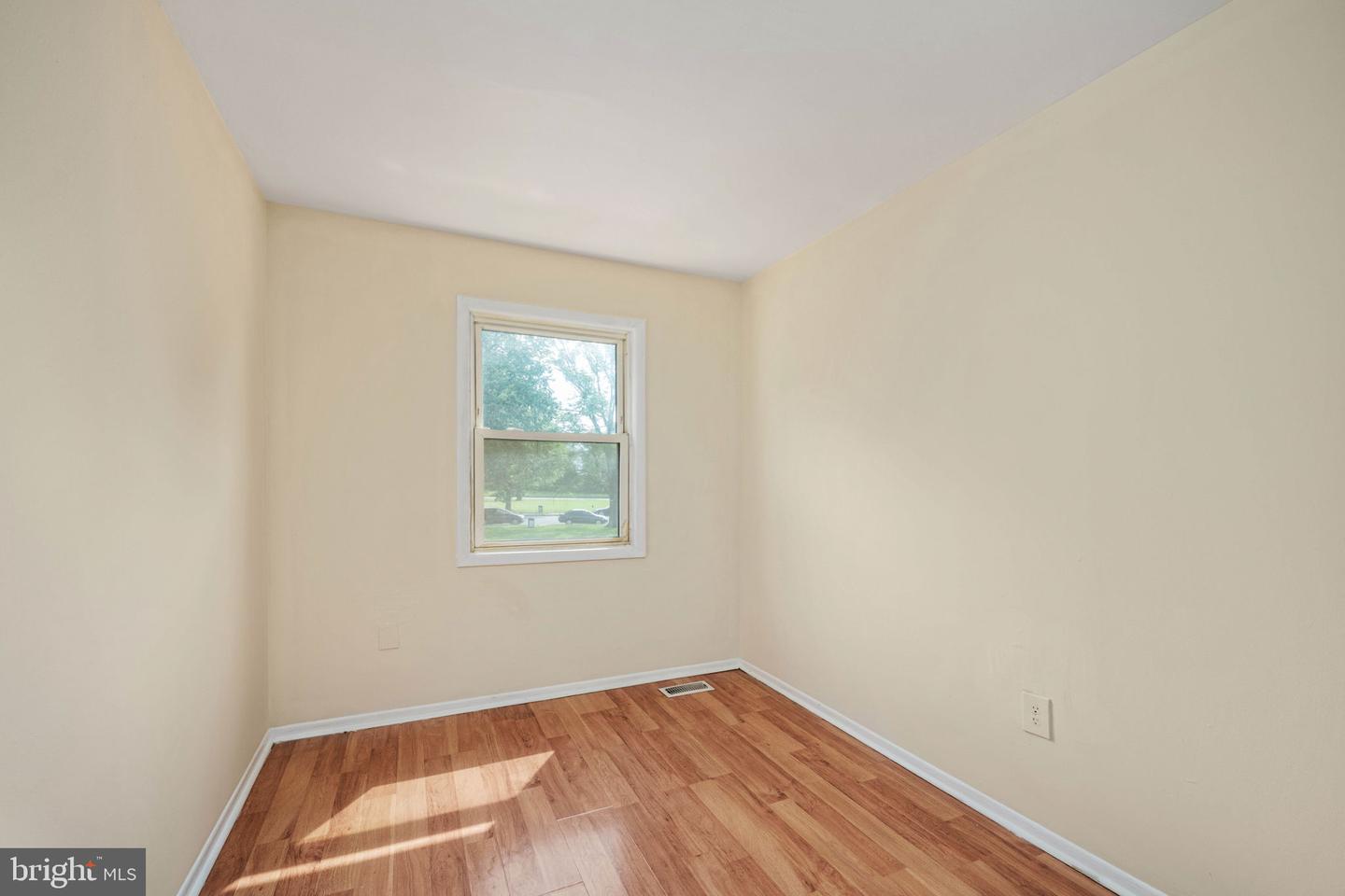 14797 TAMARACK PL, WOODBRIDGE, Virginia 22191, 3 Bedrooms Bedrooms, ,2 BathroomsBathrooms,Residential,For sale,14797 TAMARACK PL,VAPW2096626 MLS # VAPW2096626