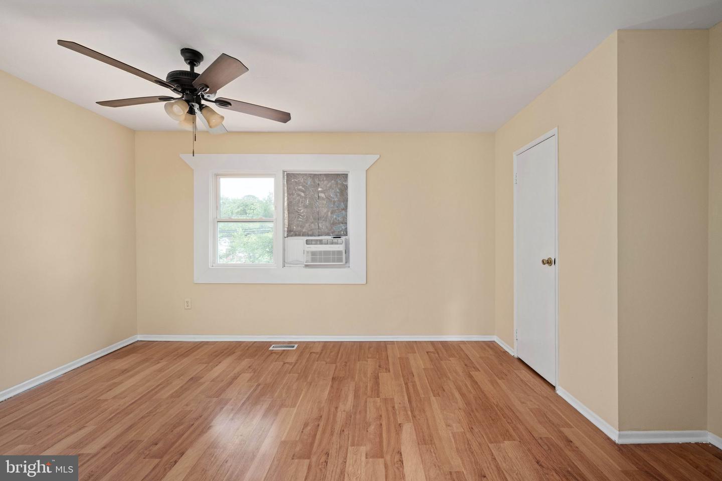 14797 TAMARACK PL, WOODBRIDGE, Virginia 22191, 3 Bedrooms Bedrooms, ,2 BathroomsBathrooms,Residential,For sale,14797 TAMARACK PL,VAPW2096626 MLS # VAPW2096626