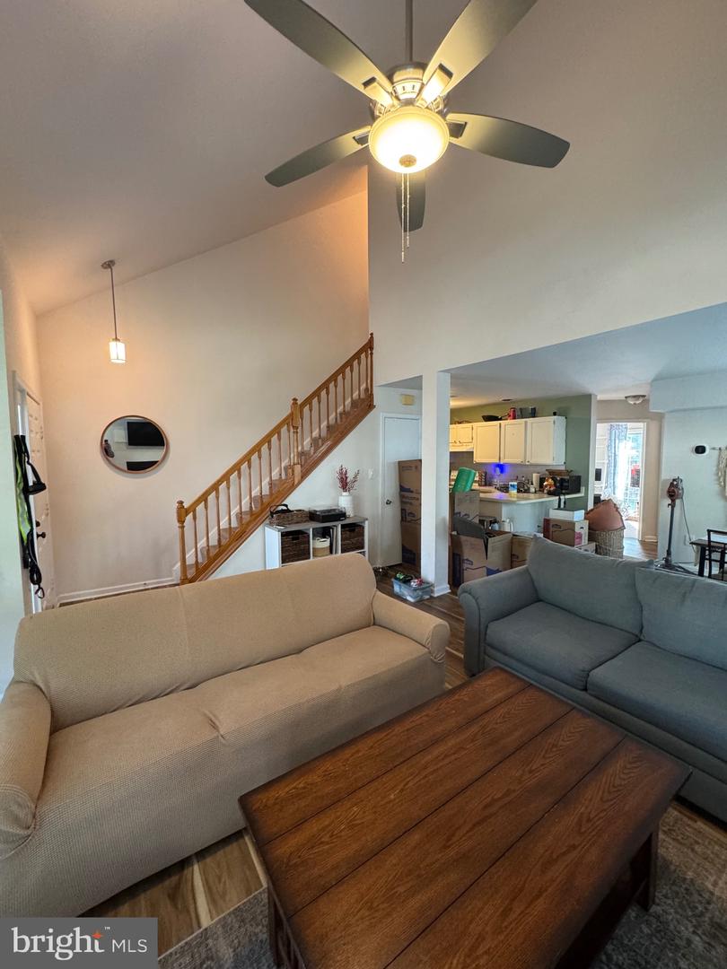 6215 STONEPATH CIR, CENTREVILLE, Virginia 20120, 2 Bedrooms Bedrooms, ,2 BathroomsBathrooms,Residential,For sale,6215 STONEPATH CIR,VAFX2246710 MLS # VAFX2246710