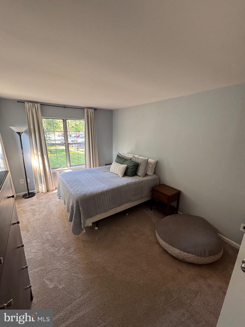 6215 STONEPATH CIR, CENTREVILLE, Virginia 20120, 2 Bedrooms Bedrooms, ,2 BathroomsBathrooms,Residential,For sale,6215 STONEPATH CIR,VAFX2246710 MLS # VAFX2246710