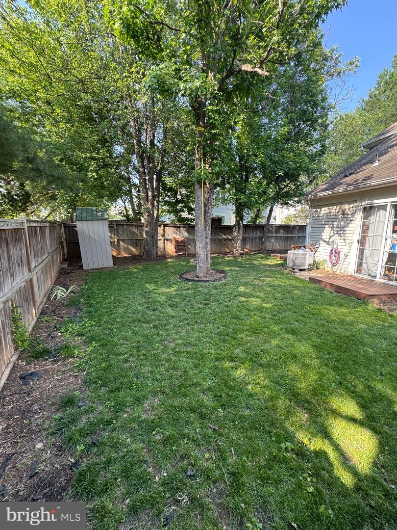 6215 STONEPATH CIR, CENTREVILLE, Virginia 20120, 2 Bedrooms Bedrooms, ,2 BathroomsBathrooms,Residential,For sale,6215 STONEPATH CIR,VAFX2246710 MLS # VAFX2246710