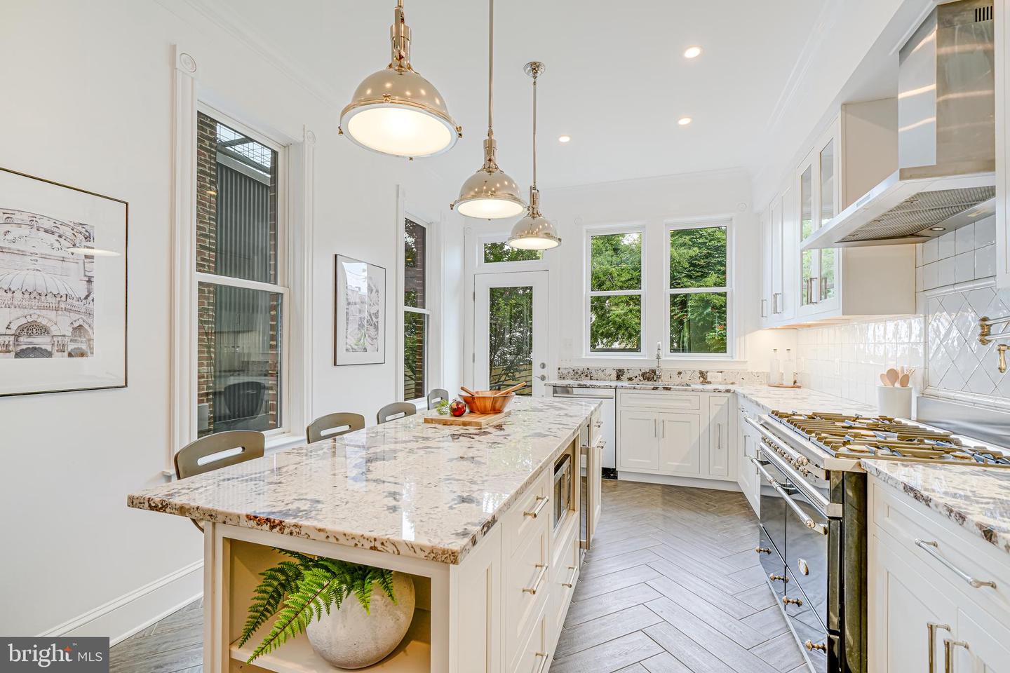 23 N ST NW, WASHINGTON, District Of Columbia 20001, 5 Bedrooms Bedrooms, ,4 BathroomsBathrooms,Residential,For sale,23 N ST NW,DCDC2205088 MLS # DCDC2205088