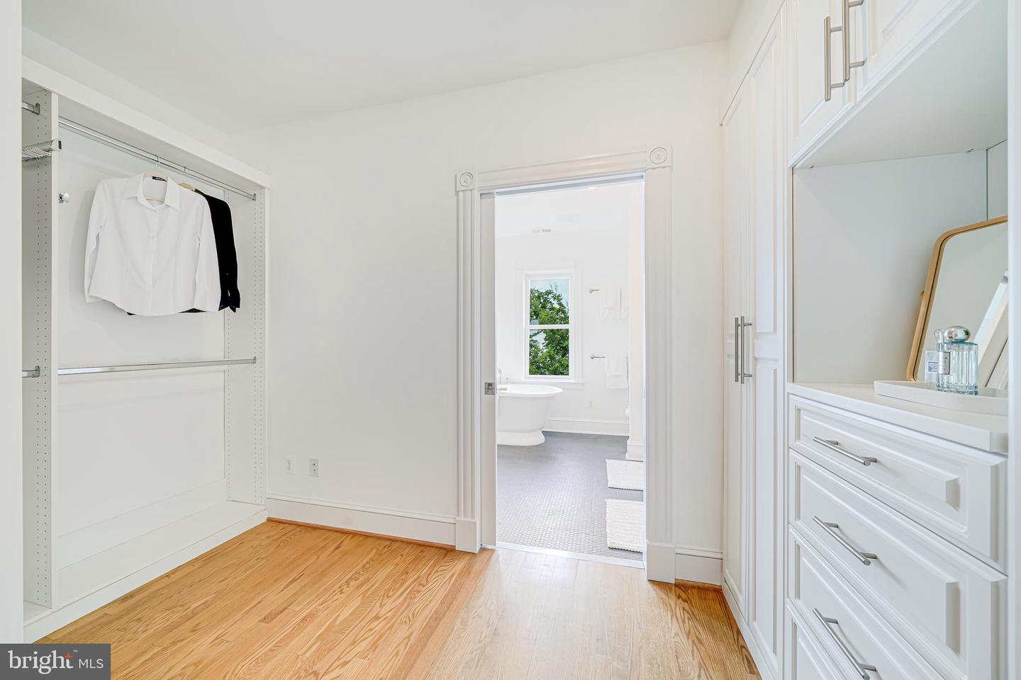 23 N ST NW, WASHINGTON, District Of Columbia 20001, 5 Bedrooms Bedrooms, ,4 BathroomsBathrooms,Residential,For sale,23 N ST NW,DCDC2205088 MLS # DCDC2205088