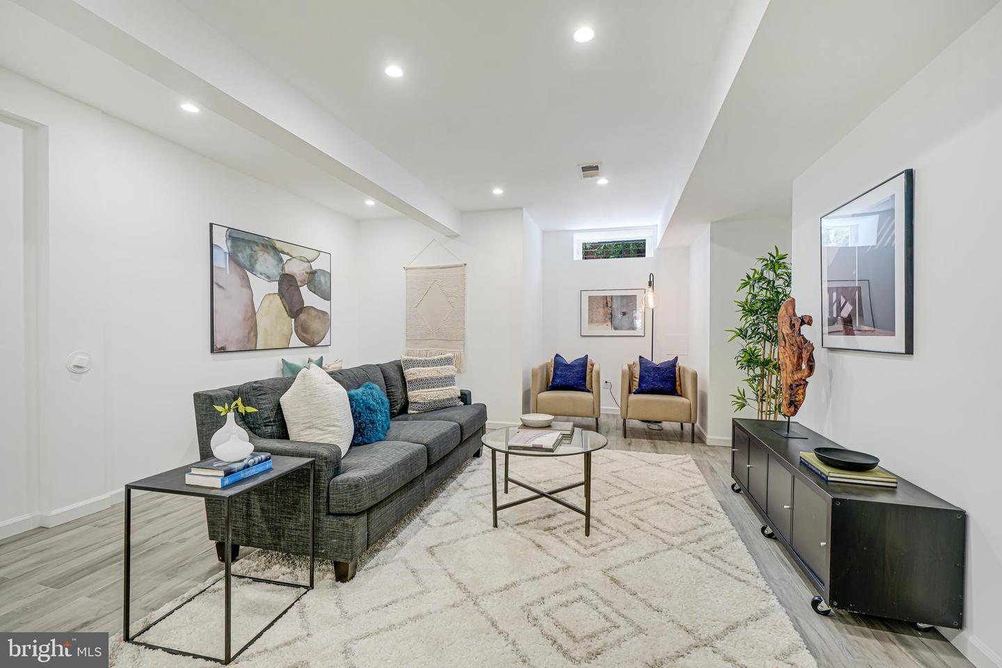 23 N ST NW, WASHINGTON, District Of Columbia 20001, 5 Bedrooms Bedrooms, ,4 BathroomsBathrooms,Residential,For sale,23 N ST NW,DCDC2205088 MLS # DCDC2205088