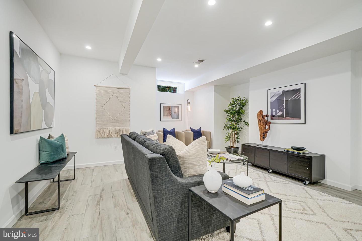 23 N ST NW, WASHINGTON, District Of Columbia 20001, 5 Bedrooms Bedrooms, ,4 BathroomsBathrooms,Residential,For sale,23 N ST NW,DCDC2205088 MLS # DCDC2205088
