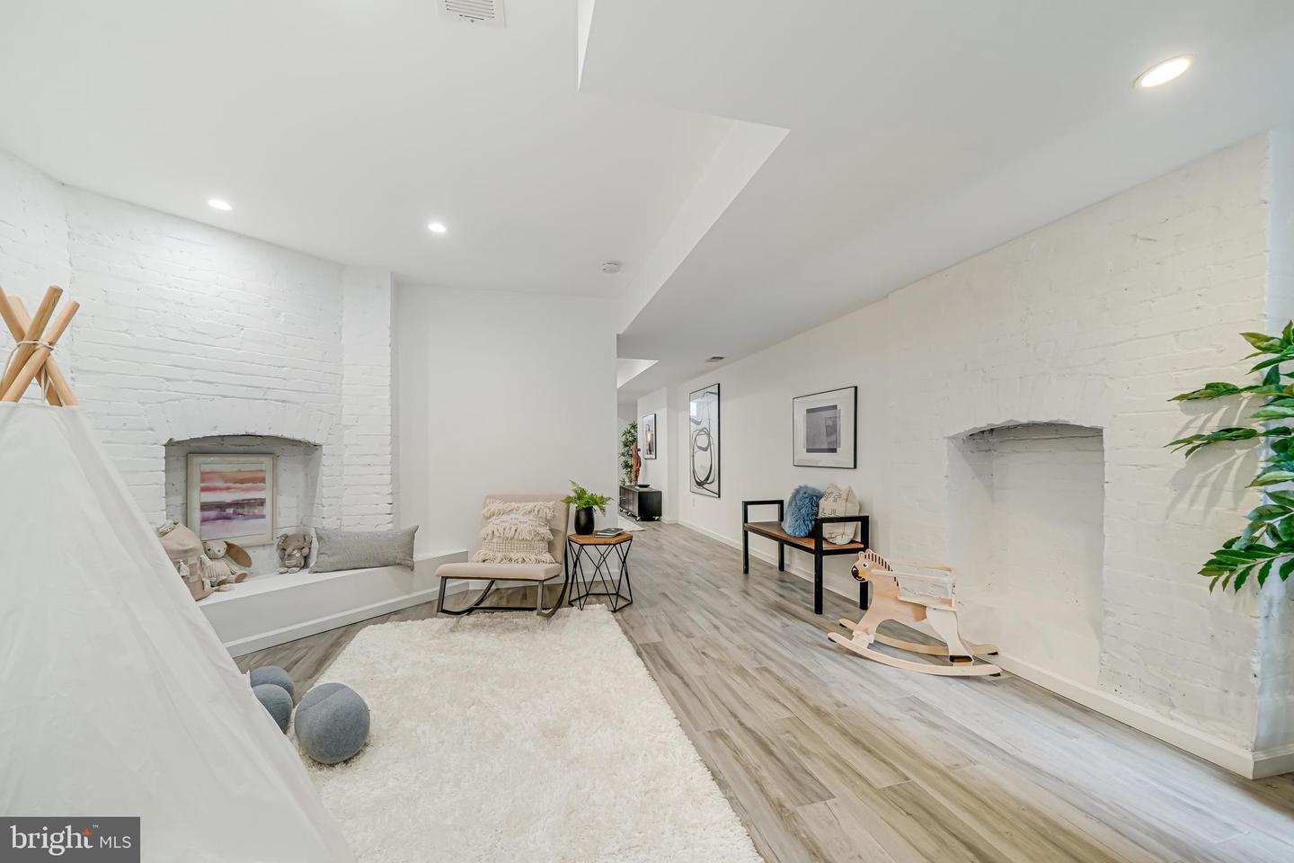 23 N ST NW, WASHINGTON, District Of Columbia 20001, 5 Bedrooms Bedrooms, ,4 BathroomsBathrooms,Residential,For sale,23 N ST NW,DCDC2205088 MLS # DCDC2205088