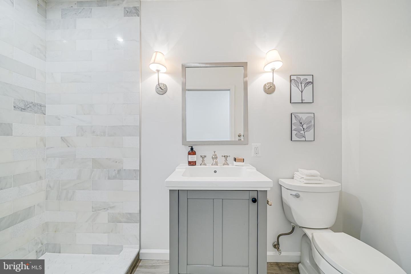 23 N ST NW, WASHINGTON, District Of Columbia 20001, 5 Bedrooms Bedrooms, ,4 BathroomsBathrooms,Residential,For sale,23 N ST NW,DCDC2205088 MLS # DCDC2205088