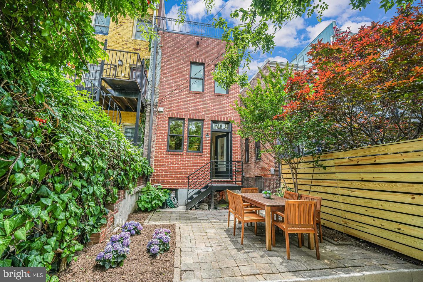 23 N ST NW, WASHINGTON, District Of Columbia 20001, 5 Bedrooms Bedrooms, ,4 BathroomsBathrooms,Residential,For sale,23 N ST NW,DCDC2205088 MLS # DCDC2205088