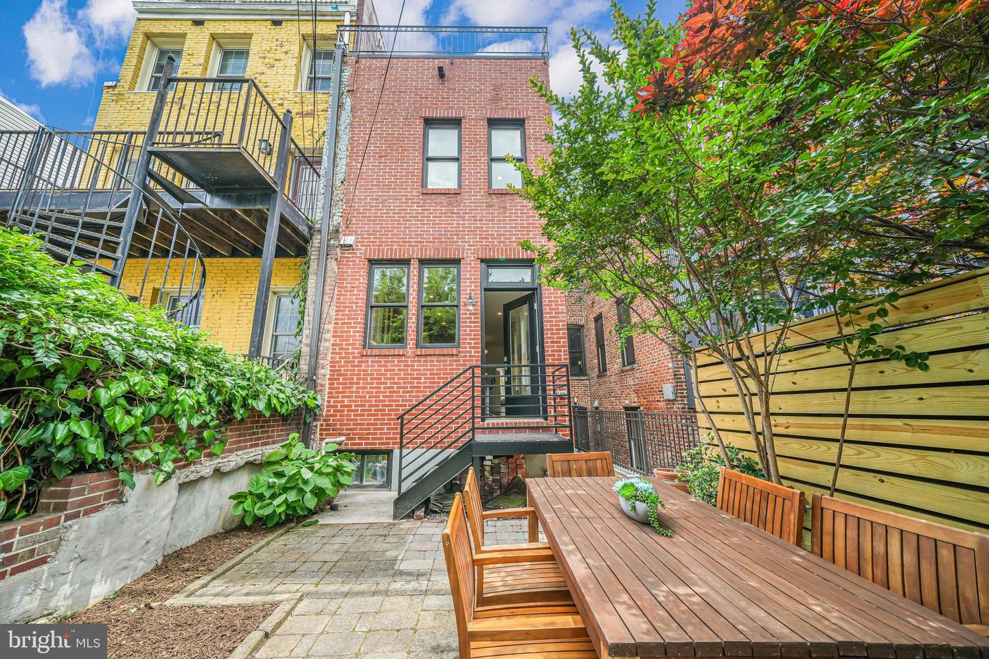 23 N ST NW, WASHINGTON, District Of Columbia 20001, 5 Bedrooms Bedrooms, ,4 BathroomsBathrooms,Residential,For sale,23 N ST NW,DCDC2205088 MLS # DCDC2205088