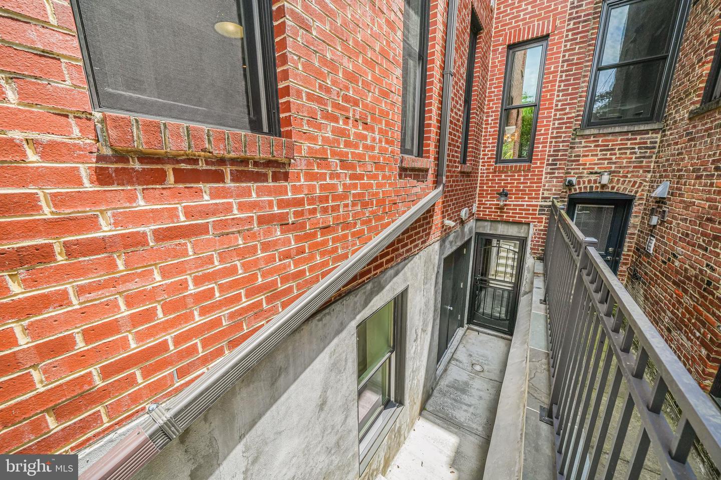 23 N ST NW, WASHINGTON, District Of Columbia 20001, 5 Bedrooms Bedrooms, ,4 BathroomsBathrooms,Residential,For sale,23 N ST NW,DCDC2205088 MLS # DCDC2205088