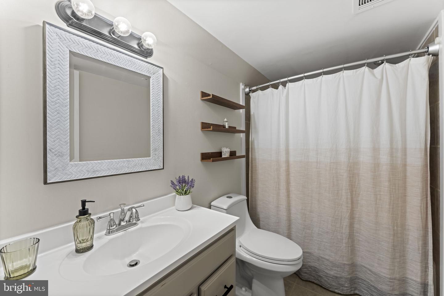 11308 GATESBOROUGH LN, RESTON, Virginia 20191, 3 Bedrooms Bedrooms, ,2 BathroomsBathrooms,Residential,For sale,11308 GATESBOROUGH LN,VAFX2246448 MLS # VAFX2246448
