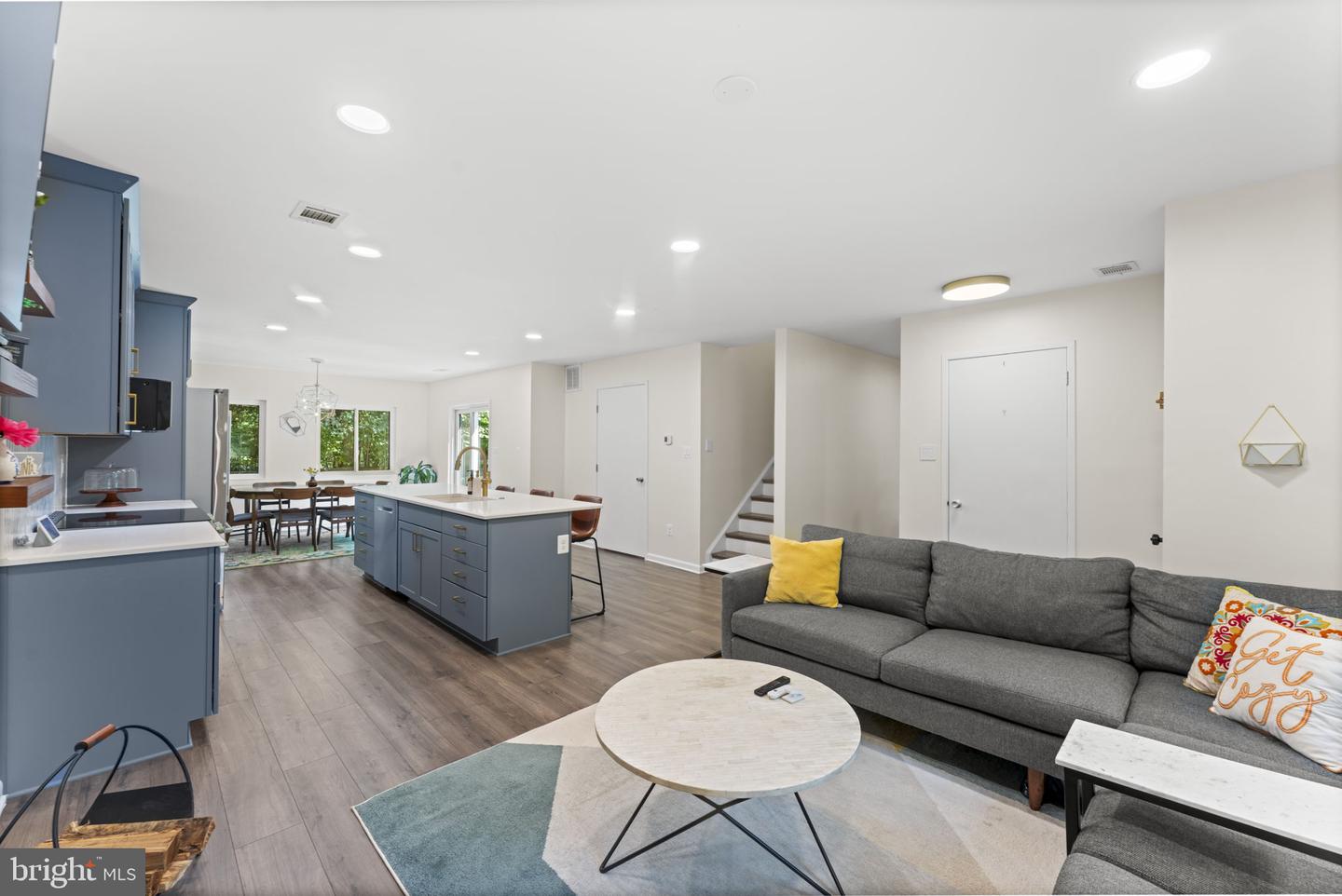 11308 GATESBOROUGH LN, RESTON, Virginia 20191, 3 Bedrooms Bedrooms, ,2 BathroomsBathrooms,Residential,For sale,11308 GATESBOROUGH LN,VAFX2246448 MLS # VAFX2246448