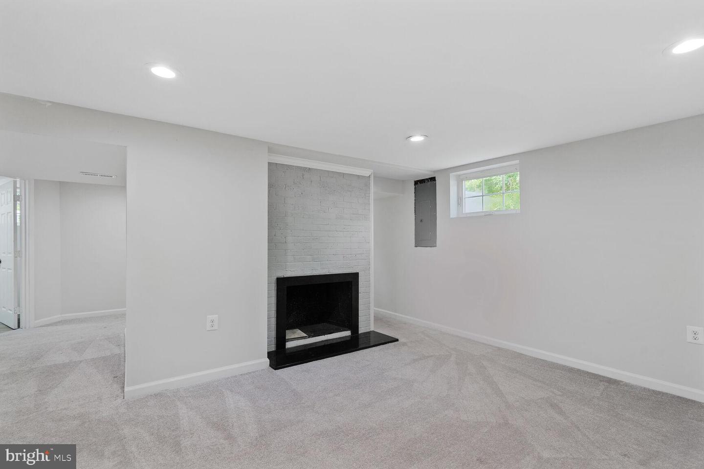 6305 HAWAII CT, ALEXANDRIA, Virginia 22312, 5 Bedrooms Bedrooms, ,3 BathroomsBathrooms,Residential,For sale,6305 HAWAII CT,VAFX2246462 MLS # VAFX2246462