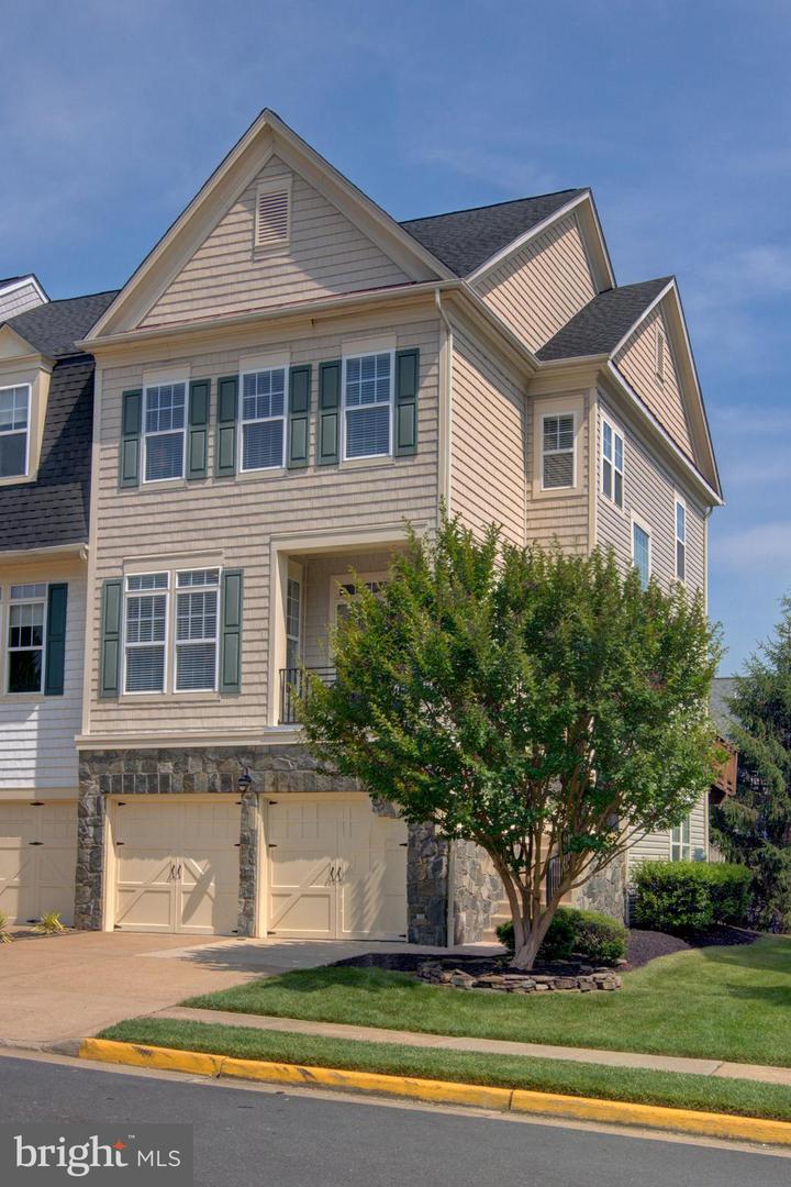 18256 ASH MILL TER, LEESBURG, Virginia 20176, 3 Bedrooms Bedrooms, ,3 BathroomsBathrooms,Residential,For sale,18256 ASH MILL TER,VALO2099160 MLS # VALO2099160