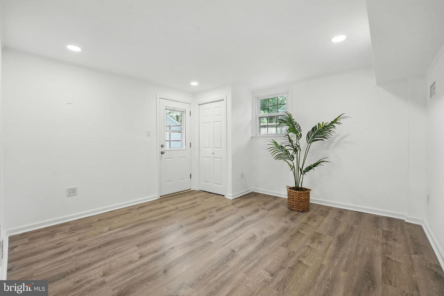 8408 CONOVER PL, ALEXANDRIA, Virginia 22308, 5 Bedrooms Bedrooms, 11 Rooms Rooms,2 BathroomsBathrooms,Residential,For sale,8408 CONOVER PL,VAFX2246580 MLS # VAFX2246580