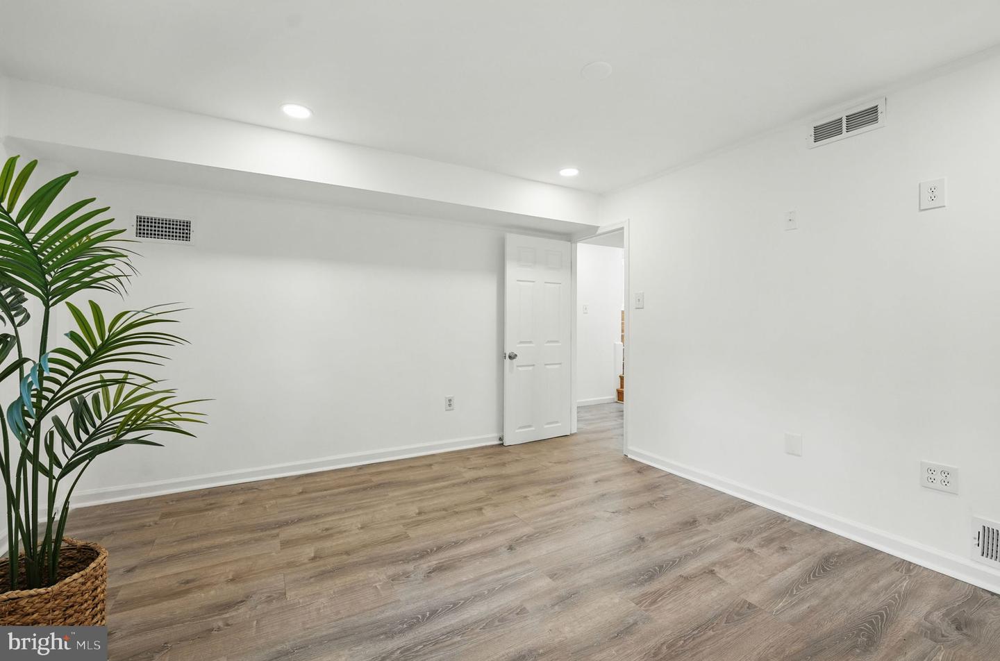 8408 CONOVER PL, ALEXANDRIA, Virginia 22308, 5 Bedrooms Bedrooms, 11 Rooms Rooms,2 BathroomsBathrooms,Residential,For sale,8408 CONOVER PL,VAFX2246580 MLS # VAFX2246580