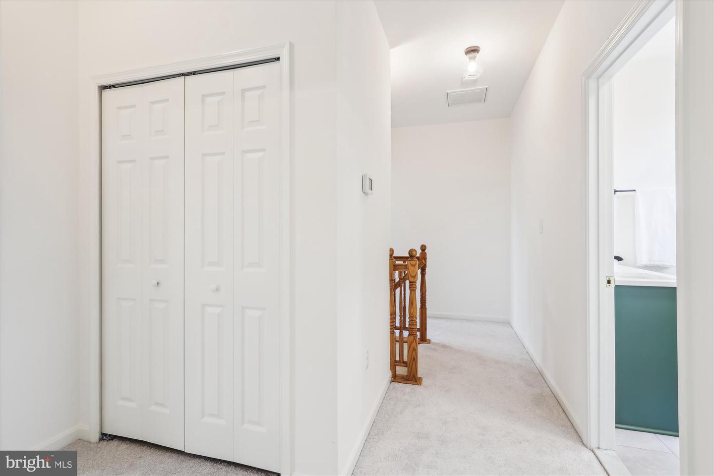 2142 N DINWIDDIE ST, ARLINGTON, Virginia 22207, 4 Bedrooms Bedrooms, ,3 BathroomsBathrooms,Residential,For sale,2142 N DINWIDDIE ST,VAAR2058988 MLS # VAAR2058988