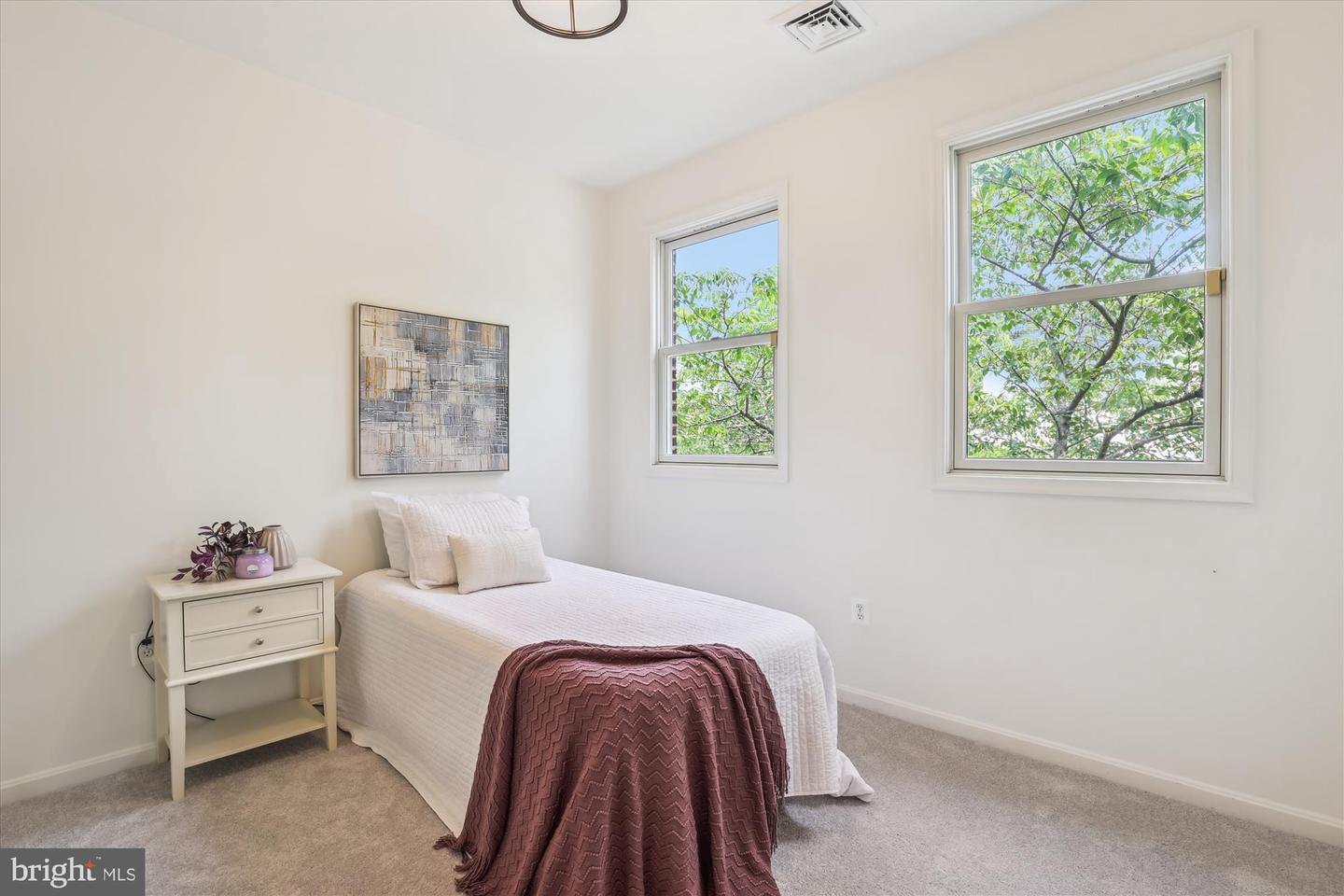 2142 N DINWIDDIE ST, ARLINGTON, Virginia 22207, 4 Bedrooms Bedrooms, ,3 BathroomsBathrooms,Residential,For sale,2142 N DINWIDDIE ST,VAAR2058988 MLS # VAAR2058988